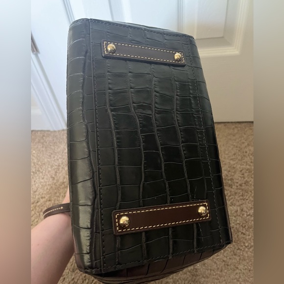 Dooney and bourke crocodile pattern calfskin leather - Picture 2 of 4
